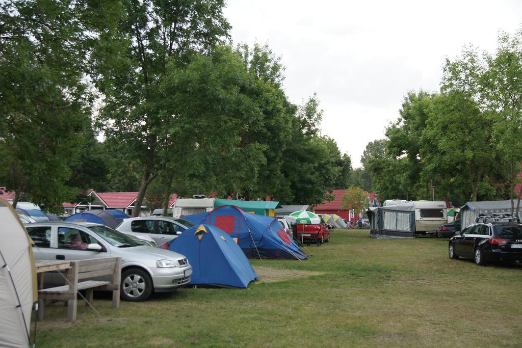 Holiday Resort & Camping Intercamp'84 Łeba Extérieur photo